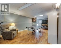 168 SOUTHFIELD DRIVE - 32