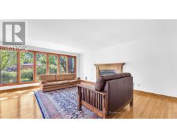 325 HELEN DRIVE - 11