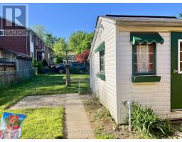 103 FORWARD AVENUE N - 21