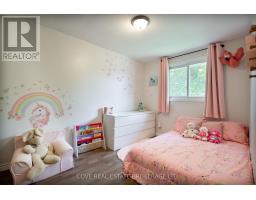 437 FOREST AVENUE - 17