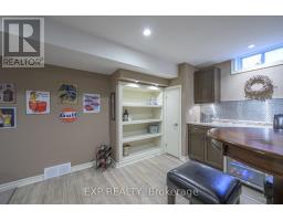 22 GLENRIDGE CRESCENT - 33