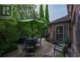 22 GLENRIDGE CRESCENT - 44