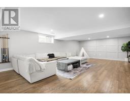 292 THORN DRIVE - 34
