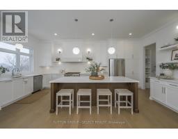 559 CREEKVIEW CHASE - 10