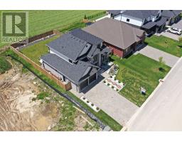 53 ARROWWOOD PATH - 6