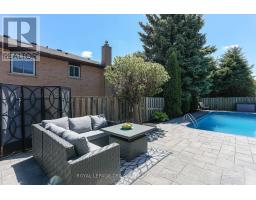 16 BLANCHARD CRESCENT - 34