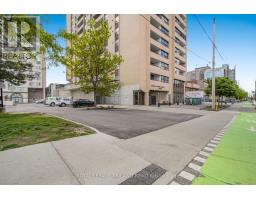 2105 - 389 DUNDAS STREET - 1