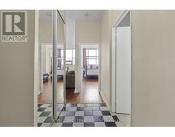 2105 - 389 DUNDAS STREET - 10