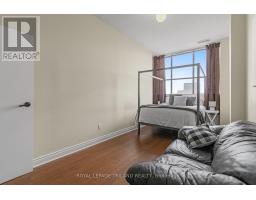 2105 - 389 DUNDAS STREET - 14
