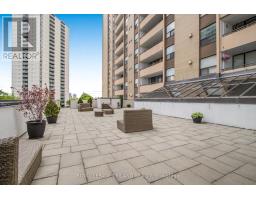 2105 - 389 DUNDAS STREET - 23