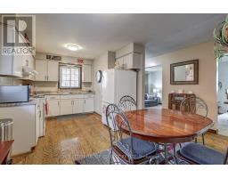 11 TUMBLEWEED CRESCENT - 15