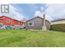 11 TUMBLEWEED CRESCENT - 42