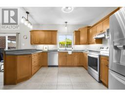 30 WILLARD CRESCENT - 7