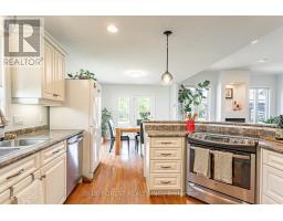 48 HILLVIEW DRIVE - 12