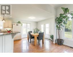 48 HILLVIEW DRIVE - 14