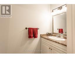 48 HILLVIEW DRIVE - 16