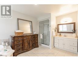 48 HILLVIEW DRIVE - 19