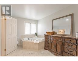 48 HILLVIEW DRIVE - 20