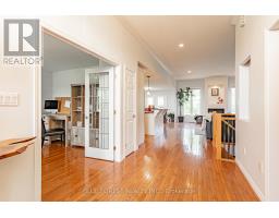 48 HILLVIEW DRIVE - 3