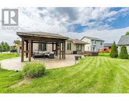 48 HILLVIEW DRIVE - 33