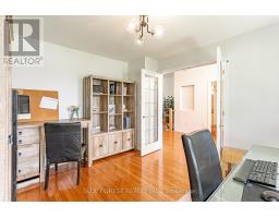 48 HILLVIEW DRIVE - 6
