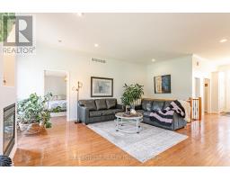 48 HILLVIEW DRIVE - 8