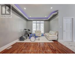 475 UPPER QUEEN STREET - 21
