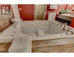 21 - 1755 LOUISE BOULEVARD - 24