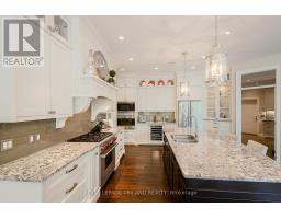 10445 PINETREE DRIVE - 13