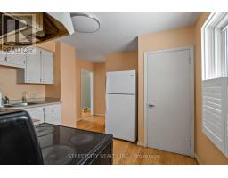 711 VICTORIA STREET - 10