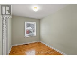 711 VICTORIA STREET - 15