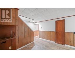 711 VICTORIA STREET - 22