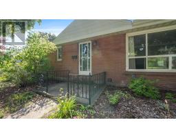 711 VICTORIA STREET - 3