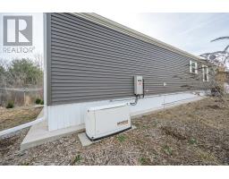 A22 - 4838 SWITZER DRIVE - 32