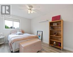 47 CARRIE CRESCENT - 22