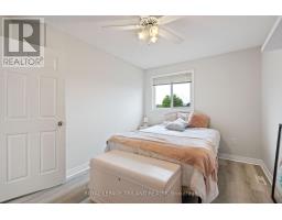 47 CARRIE CRESCENT - 23