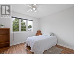 47 CARRIE CRESCENT - 24