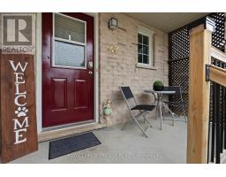 47 CARRIE CRESCENT - 4