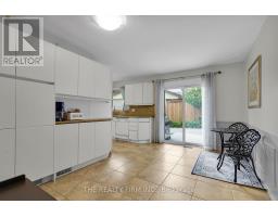47 CARMEN CRESCENT - 12