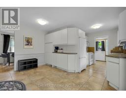 47 CARMEN CRESCENT - 13