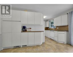 47 CARMEN CRESCENT - 15