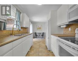 47 CARMEN CRESCENT - 19