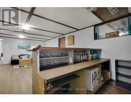 47 CARMEN CRESCENT - 34