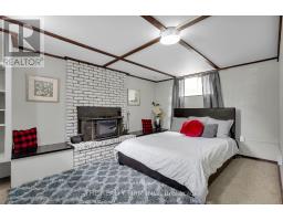 47 CARMEN CRESCENT - 35