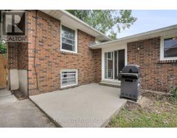 47 CARMEN CRESCENT - 4