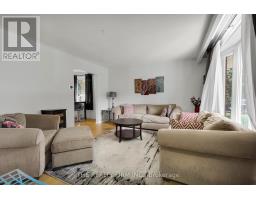 47 CARMEN CRESCENT - 7