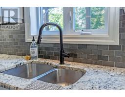 1044 MEDWAY PARK DRIVE - 16