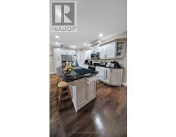 601 - 250 PALL MALL STREET - 7