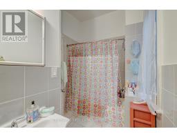 73 RIVERSIDE DRIVE - 12