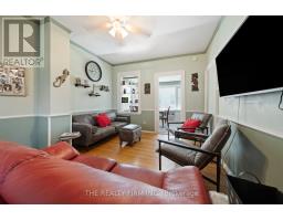 43 SOUTHWICK STREET - 27